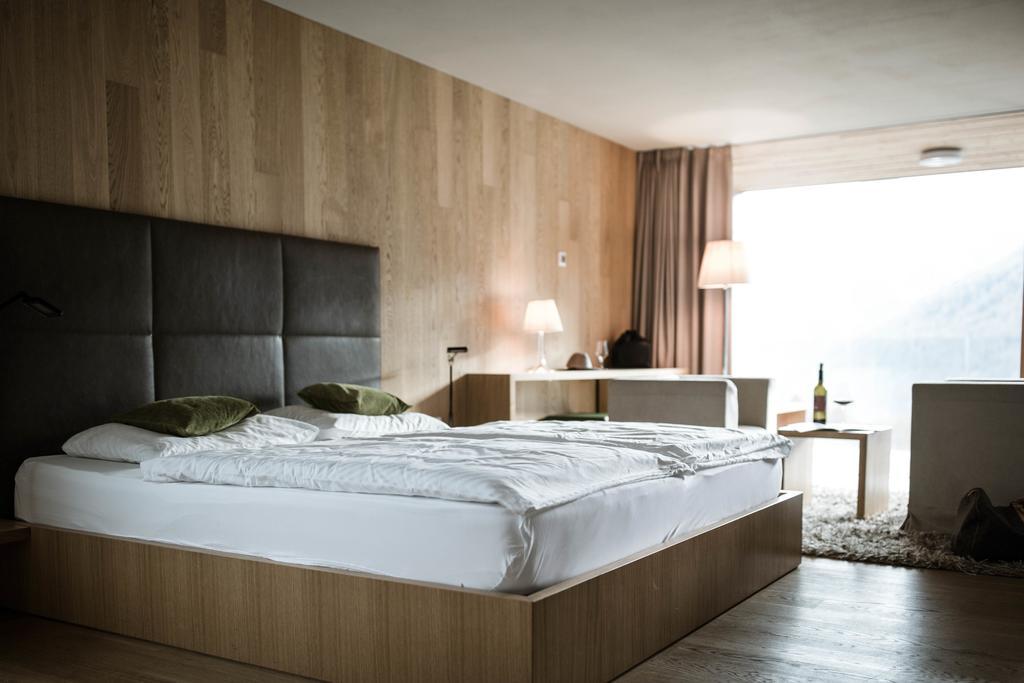 Hotel Weisses Kreuz Burgusio Eksteriør bilde
